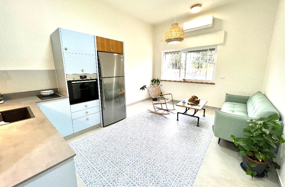 For Rent In The Heart Of Baka Efraim Street Renovated Apartment At